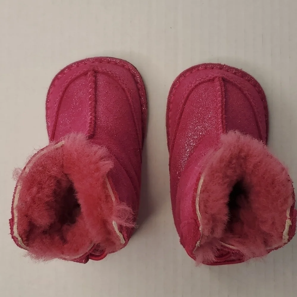 Ugg baby girl Sheepskin & Leather sparkly boots